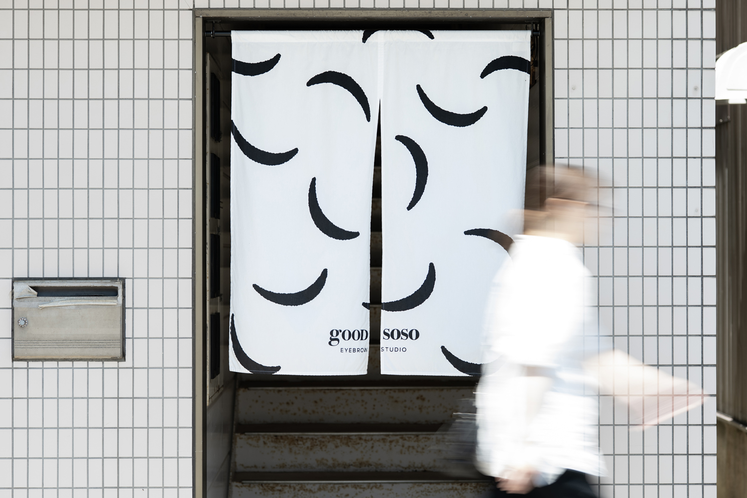 good sosoアイブロウスタジオ ブランディング