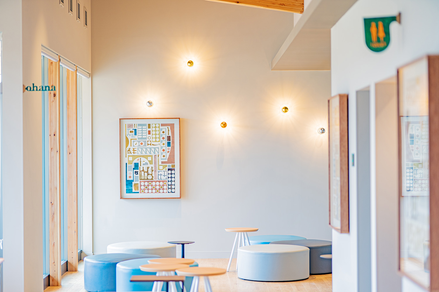 タリーズコーヒーおとぎの森店　インテリアデザイン